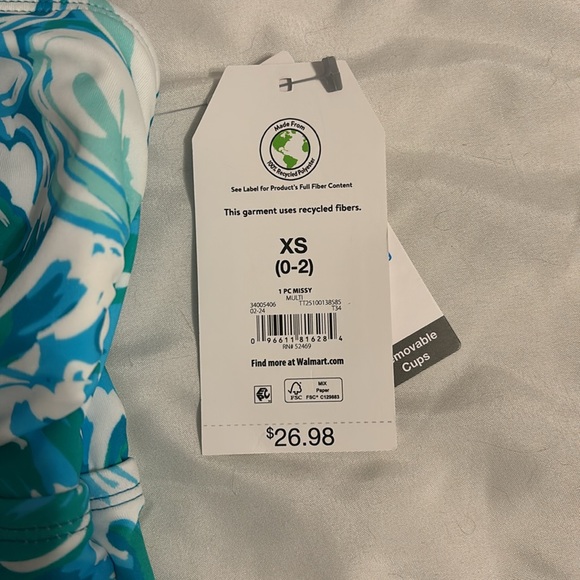 NWT one piece swimsuit - Picture 6 of 9